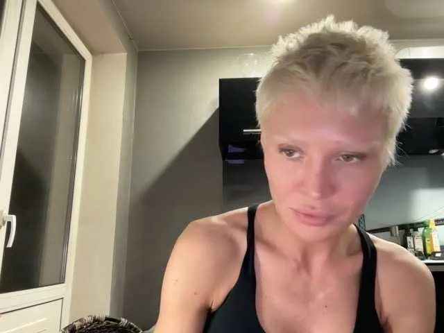 Alisa-Fox's Thumb Image