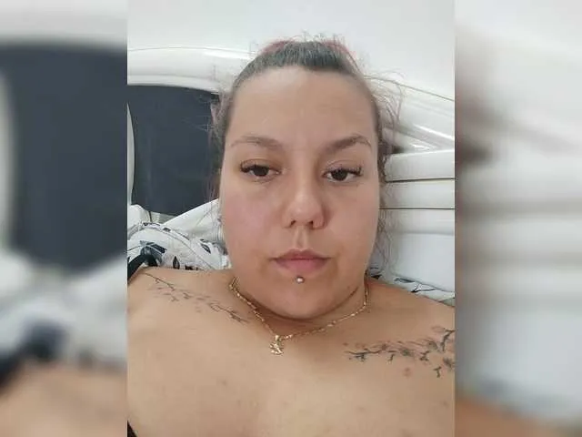 Carlottinahot's Thumb Image