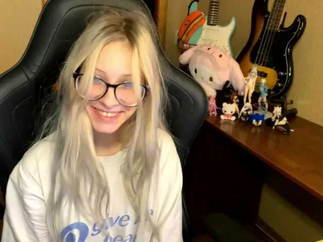 ElainLuv's Thumb Image