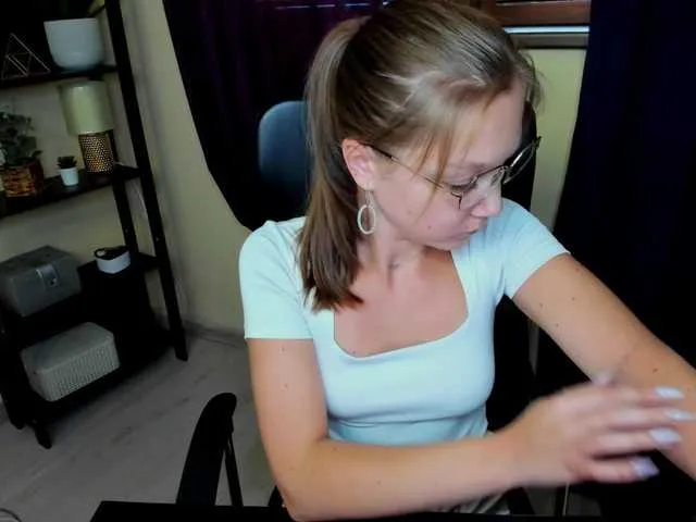 EmillyExtasy Image 2