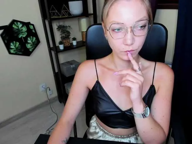 EmillyExtasy Image 9