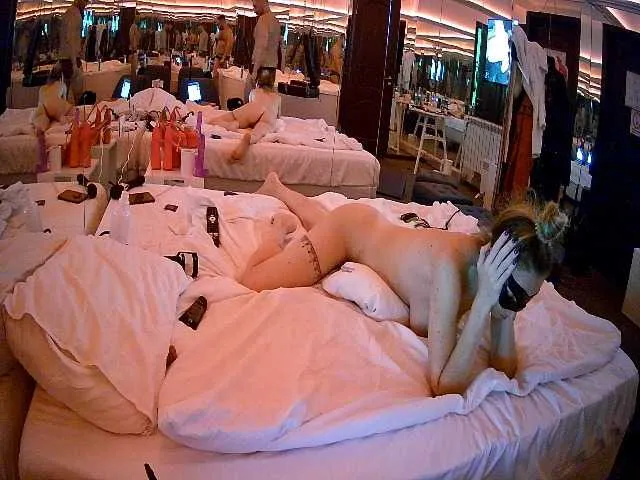 Ineedlove's Thumb Image