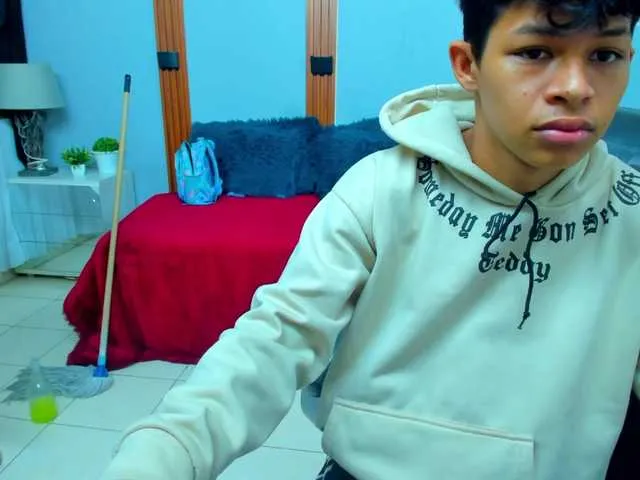 leslieanddrako Image 8