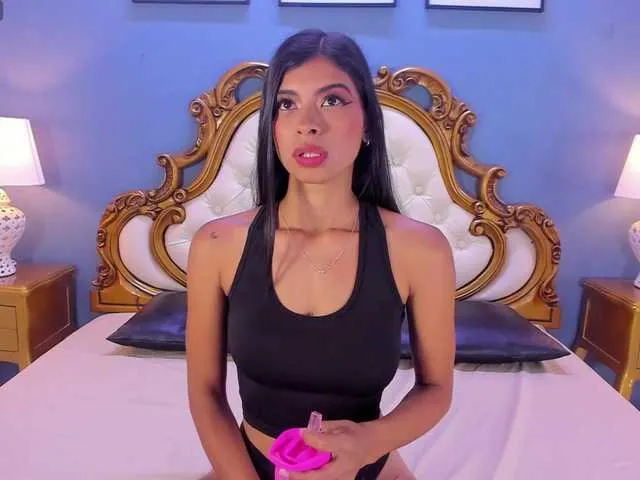 LolaPierce Image 2