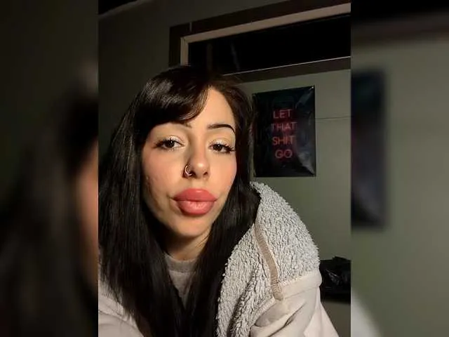 Lunababexoxo's Thumb Image