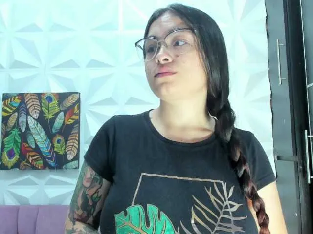 Mia-AND-Lion Image 8