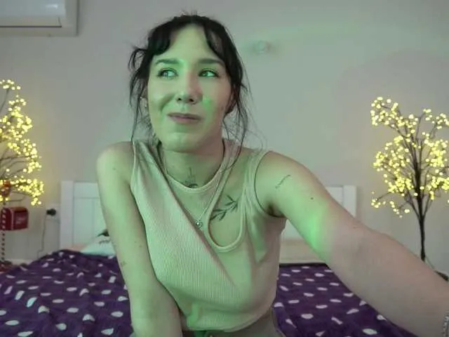 NikkiGold's Thumb Image