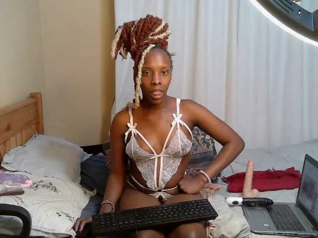 Petite-Eriee Image 5