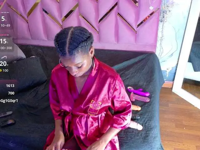 petitelittleebony Image 16