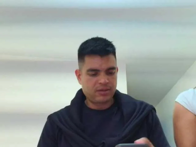 plaisirsecrett's Thumb Image