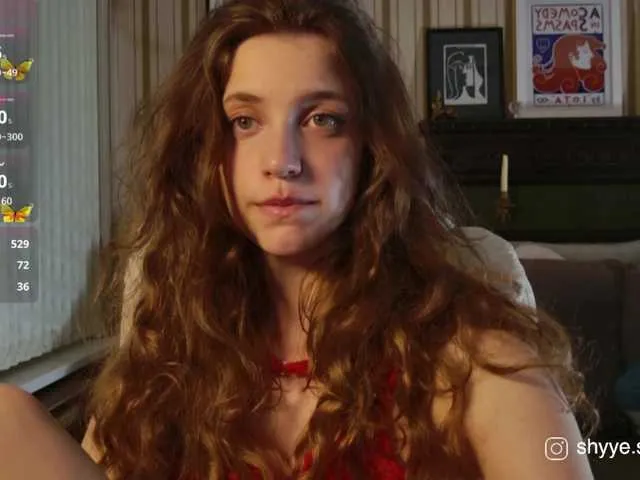 SarahSupershy Image 8