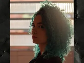 LazuLeBlu's Thumb Image