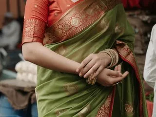 sexypriya21's Thumb Image